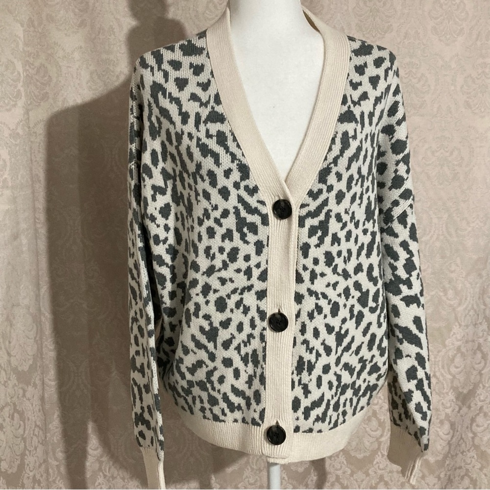 LOFT Gray Leopard Print Cardigan - Picture 3 of 14